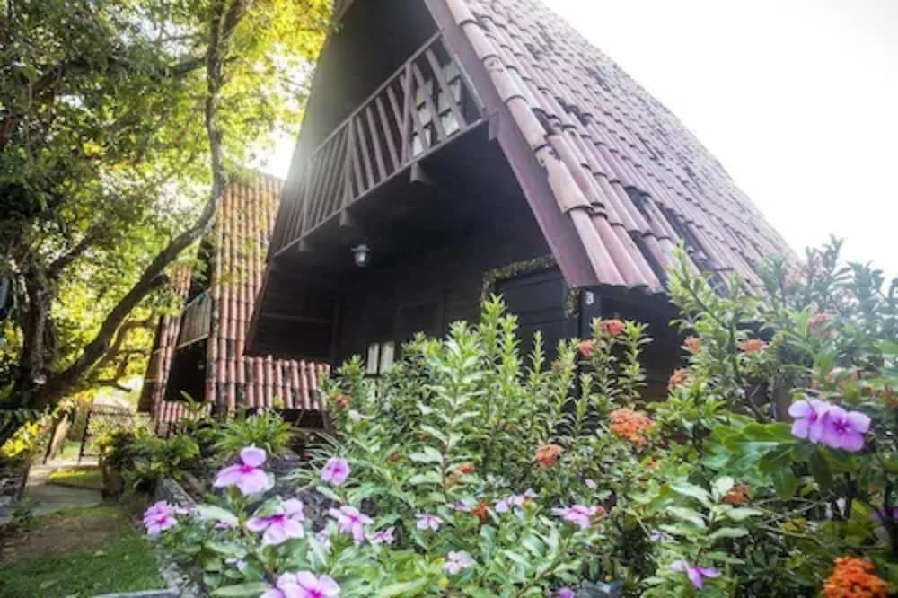 Chalet Suisse Hotel 45/50
