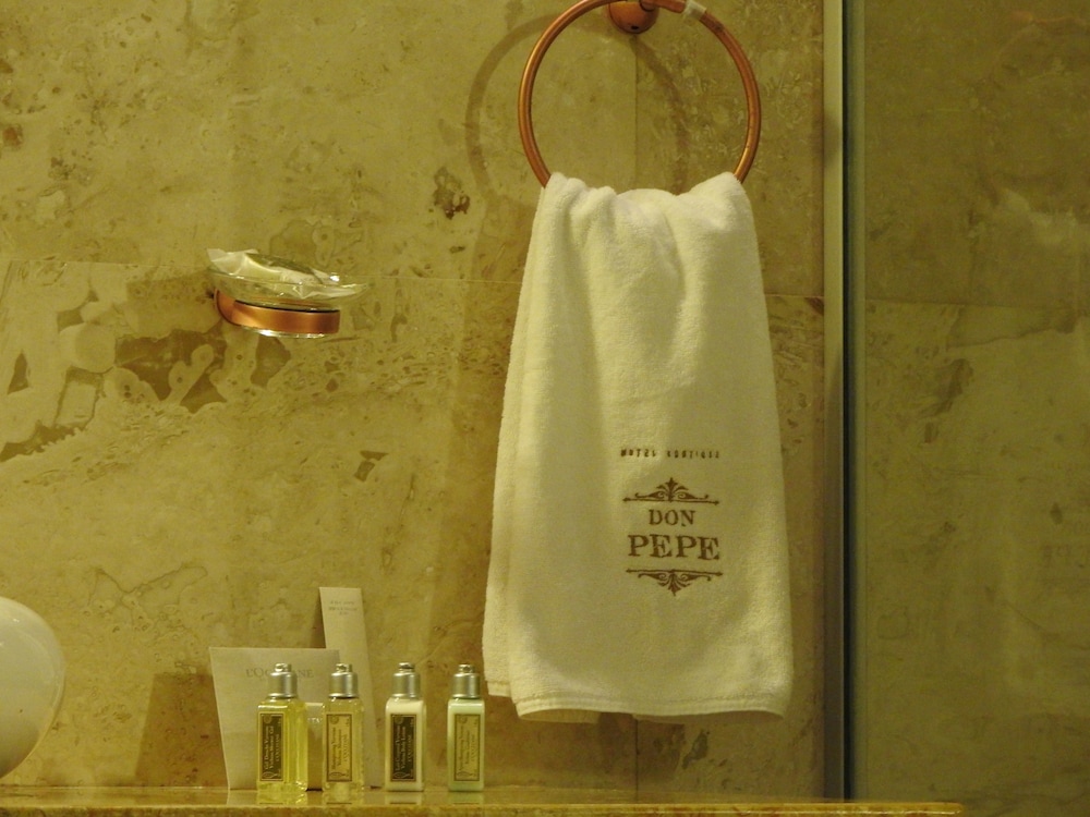 HOTEL BOUTIQUE DON PEPE 27/72