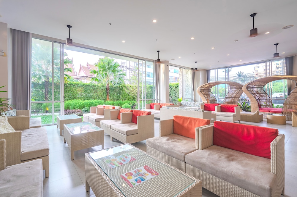 Ramada By Wyndham Phuket Deevana 13/70