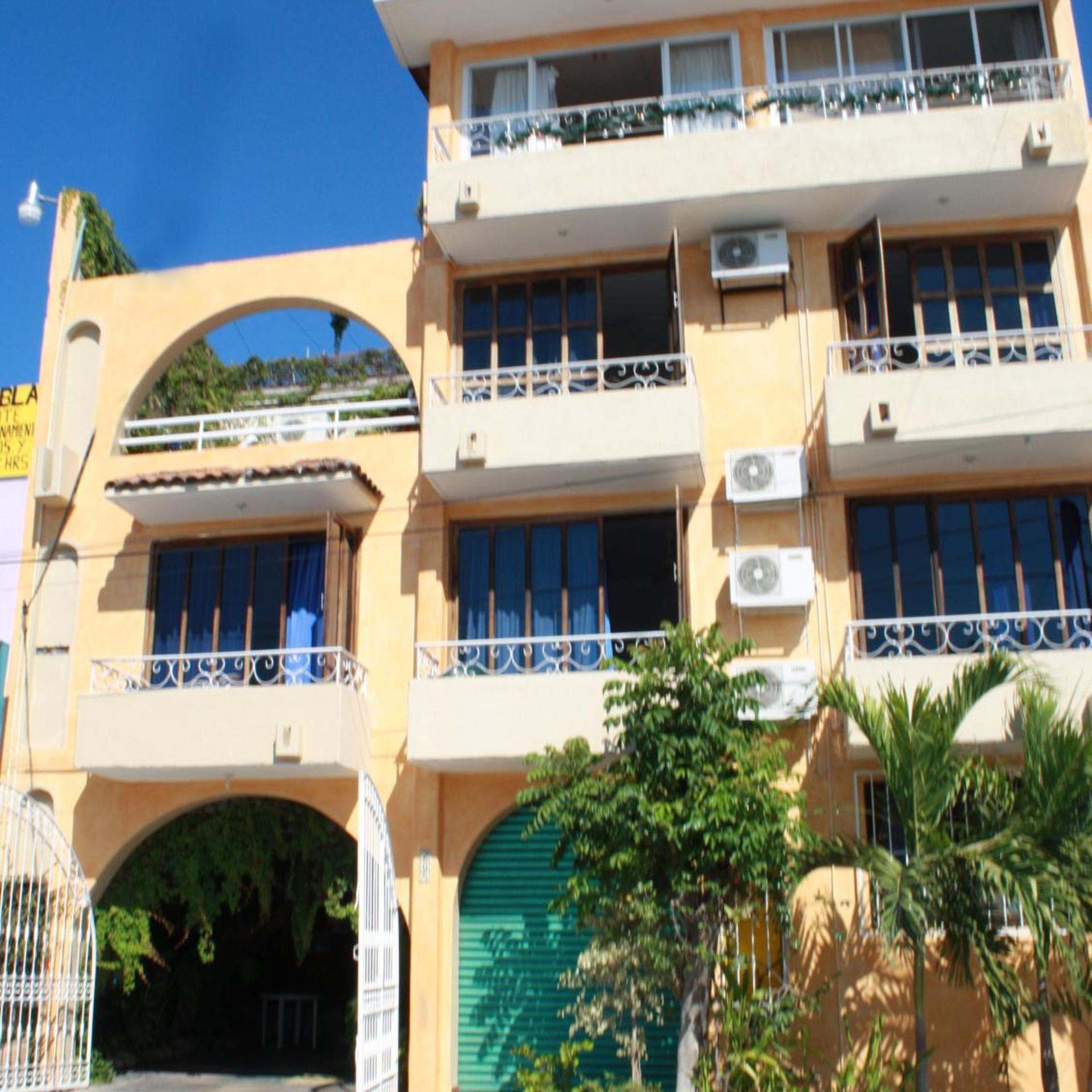 Pargos Hotel 4/42