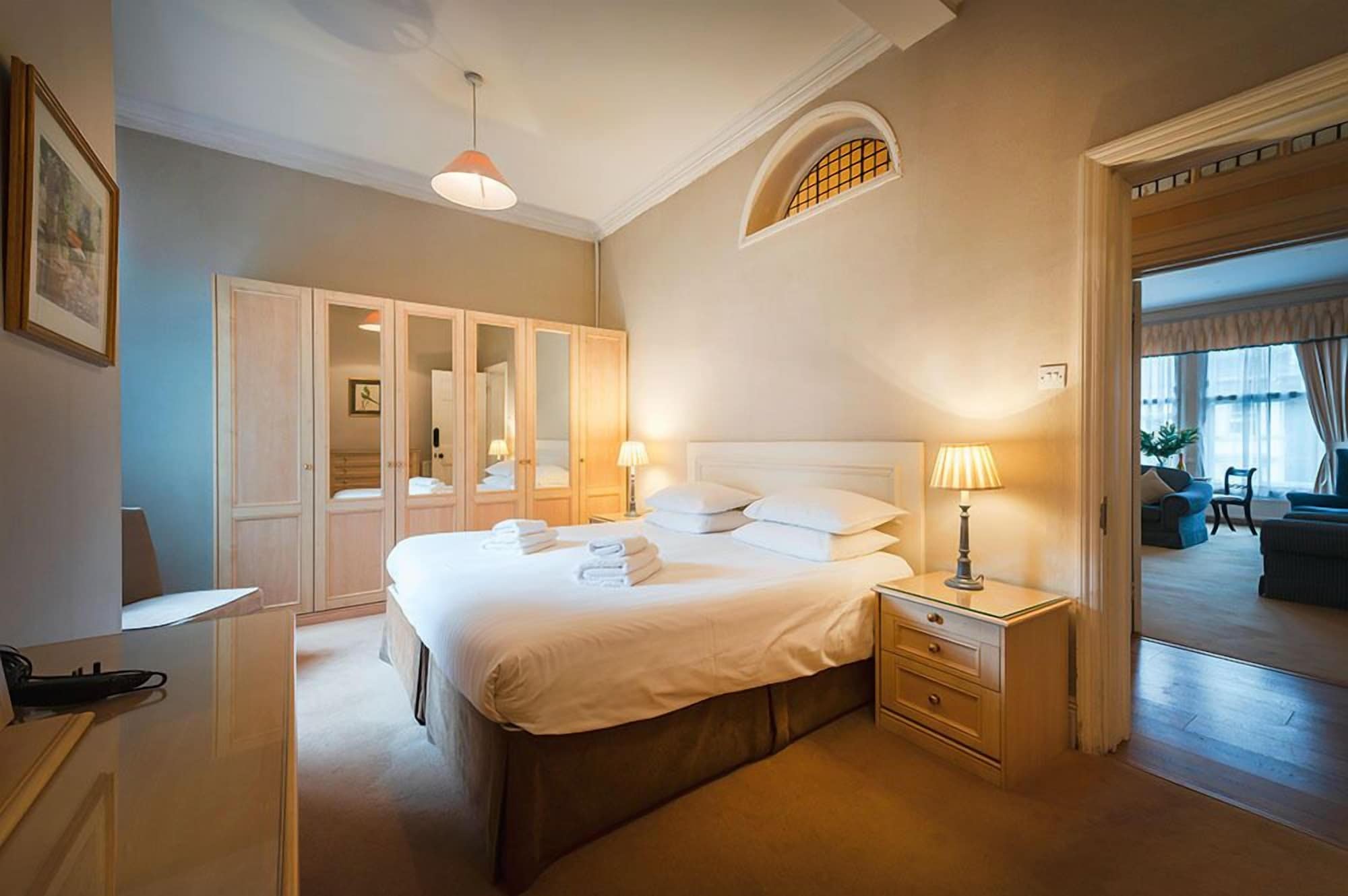 3 BEDROOMS, APARTMENT, 3 BATHROOMS