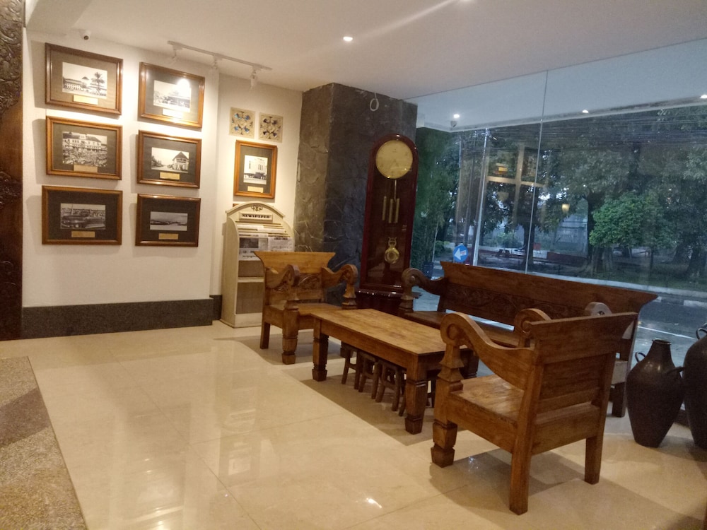 Sukajadi Hotel, Convention and Gallery 3/27