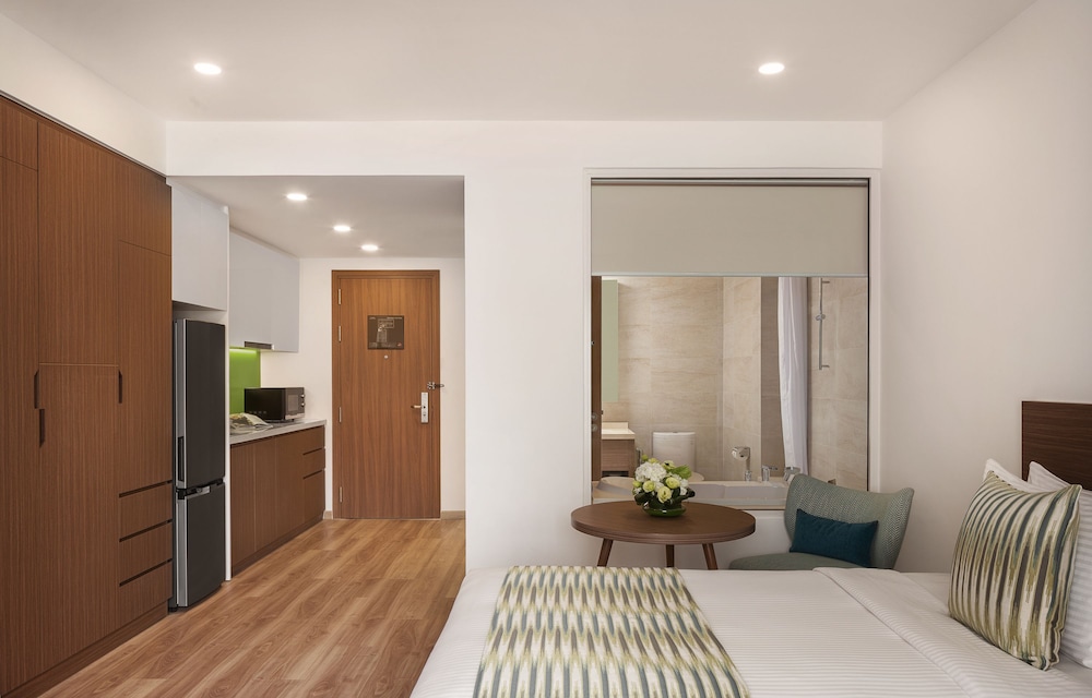 T-Ritz Saigon Hotel & Apartment 19/36