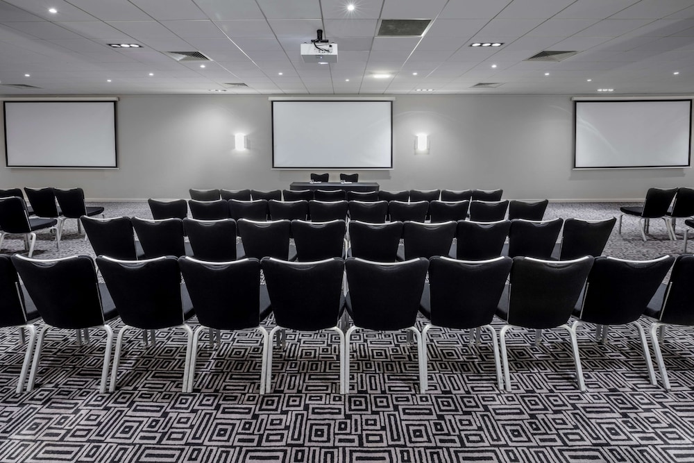 Radisson Blu Hotel, Edinburgh City Centre 44/50