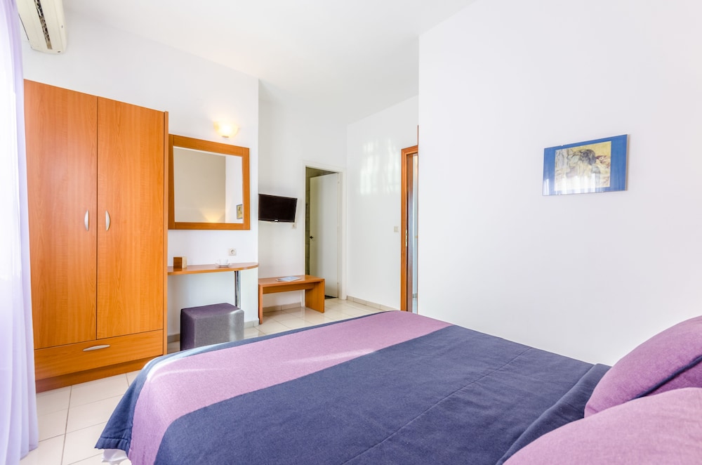 Pela Mare Hotel 14/77