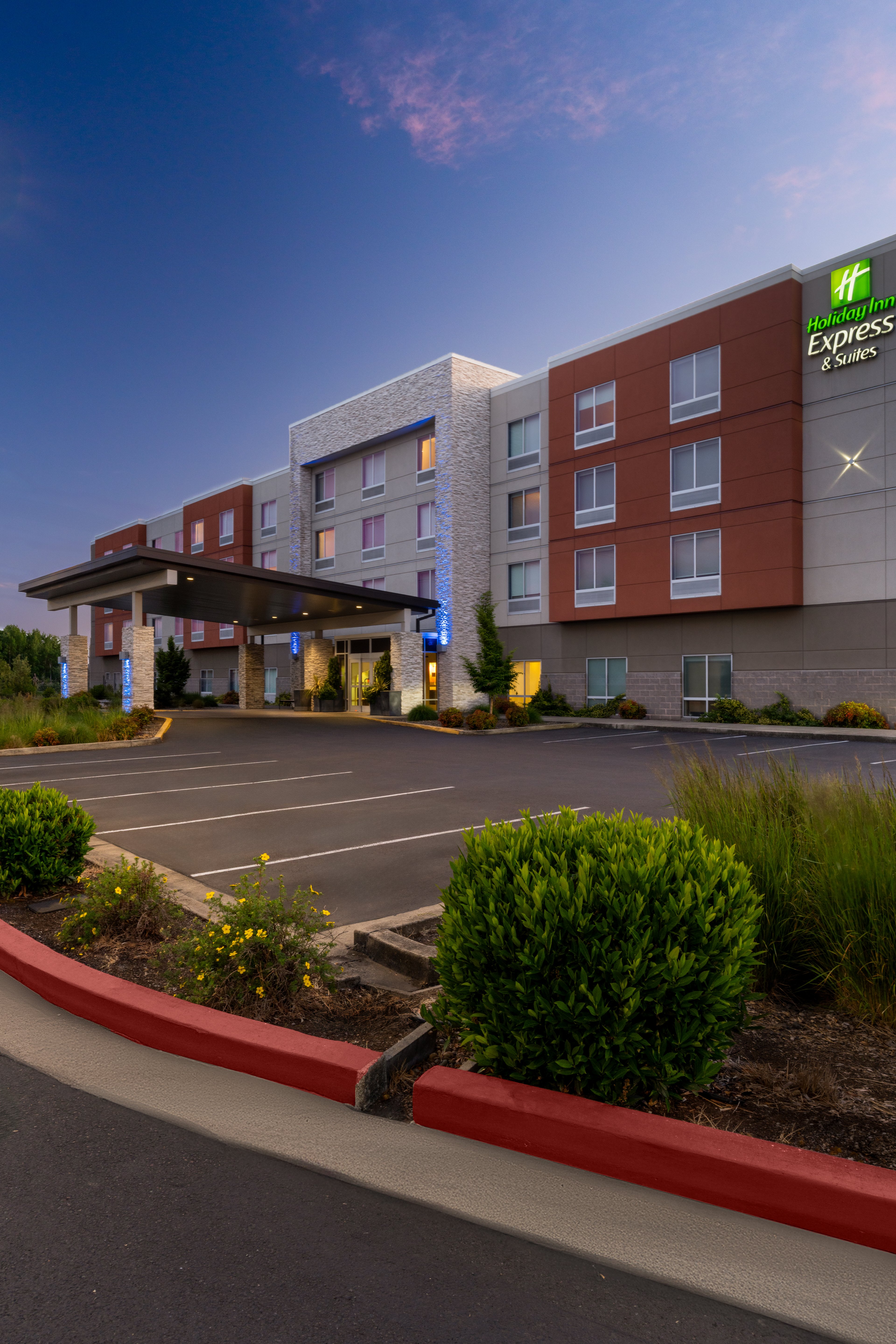 Holiday Inn Express and Suites Salem North - Keizer 6/71