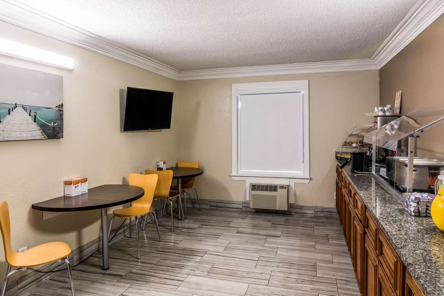 Quality Inn Pensacola, FL 30/36