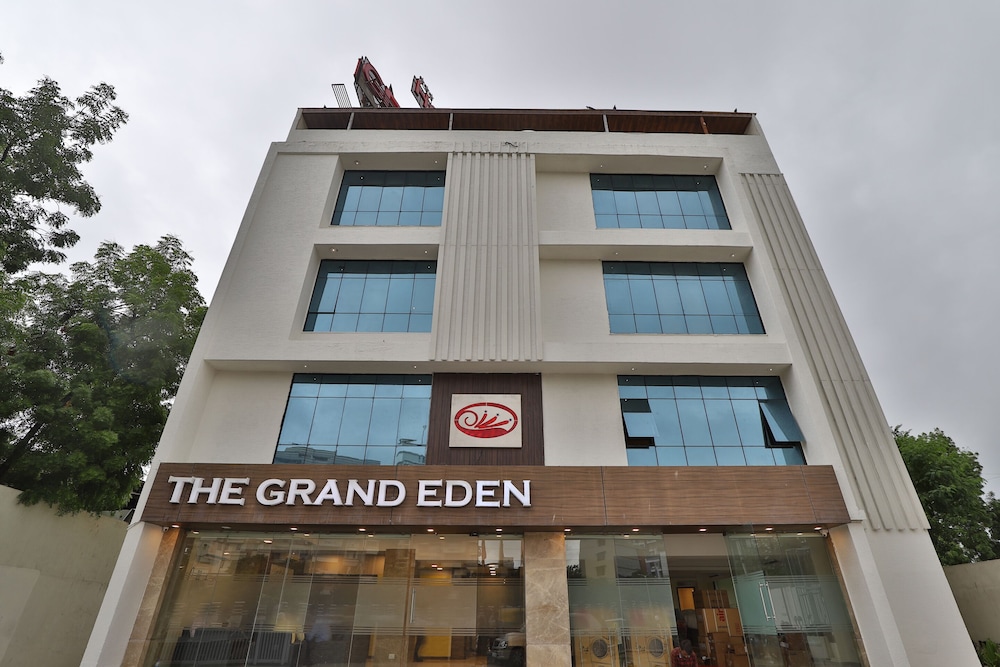 THE GRAND EDEN 2/32