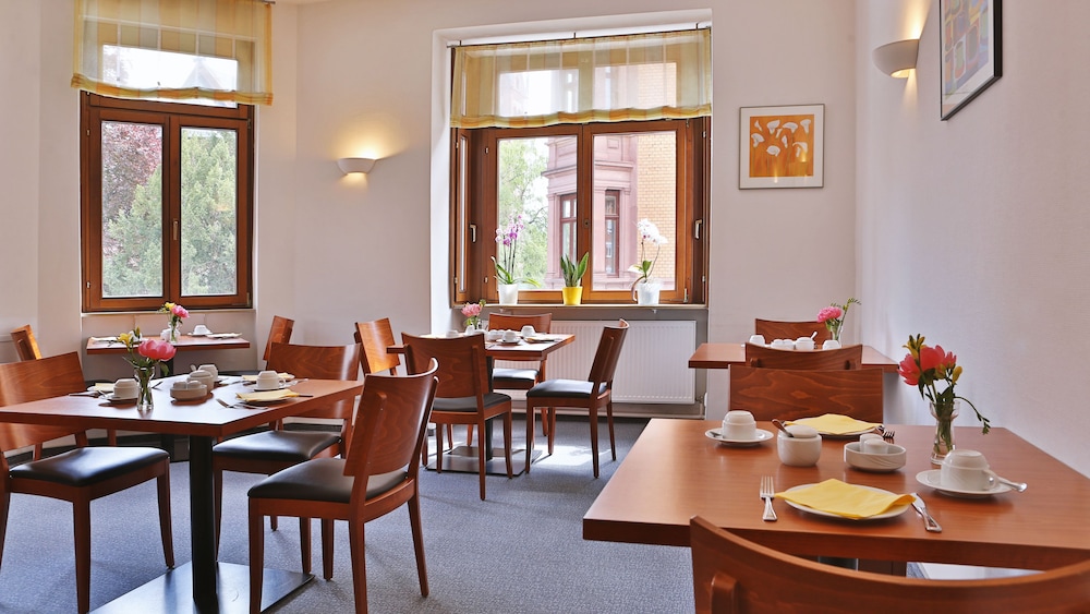Hotel Restaurant Krokodil 28/34