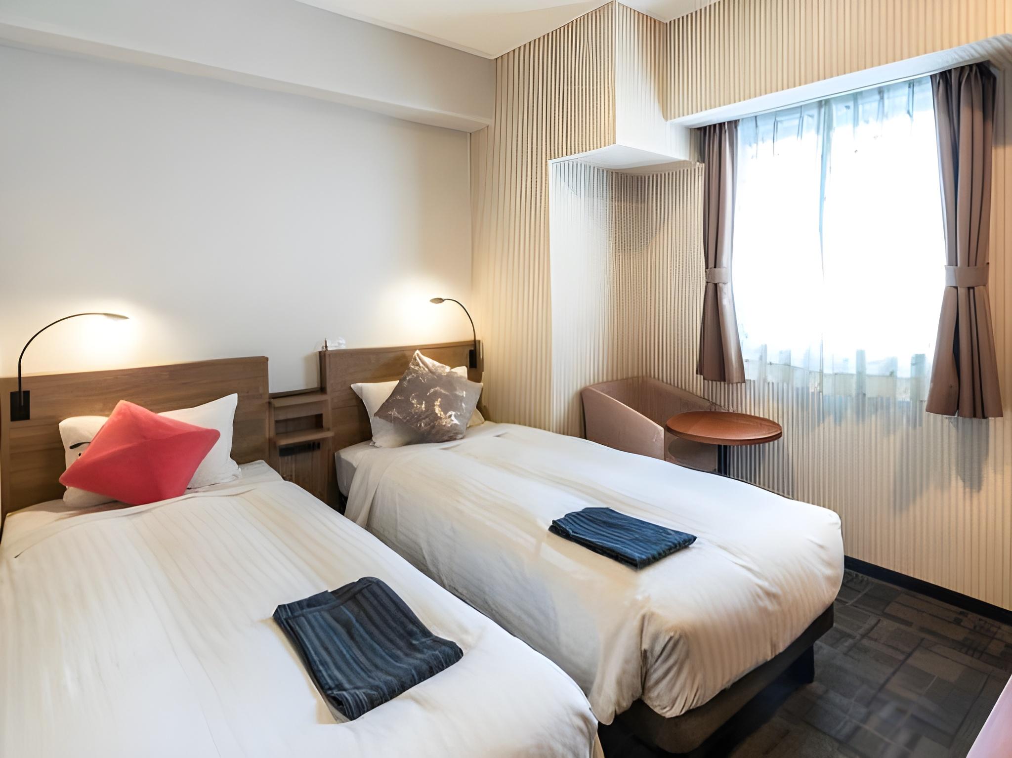 Female Only, Premium, Twin Beds