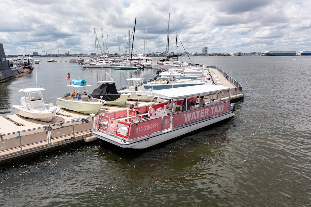 Harborside At Charleston Harbor Resort And Marina 45/50