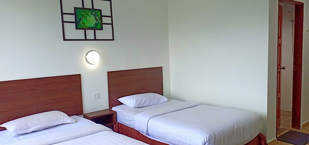 Baron Hotel 17/42