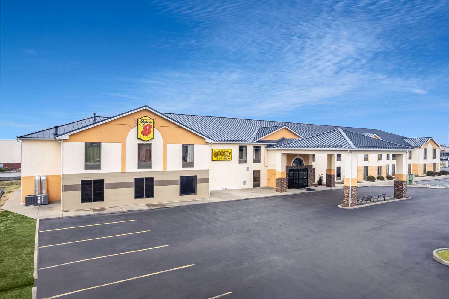 Super 8 by Wyndham Shepherdsville / Louisville South I65 2/32