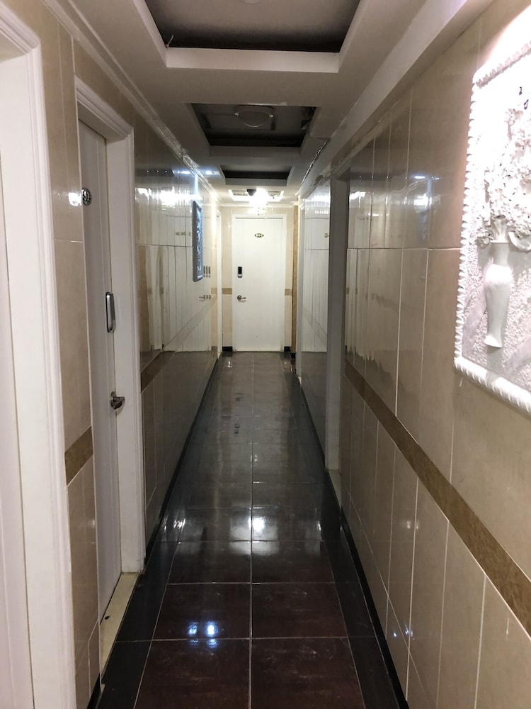 Hostel Metro 3/51