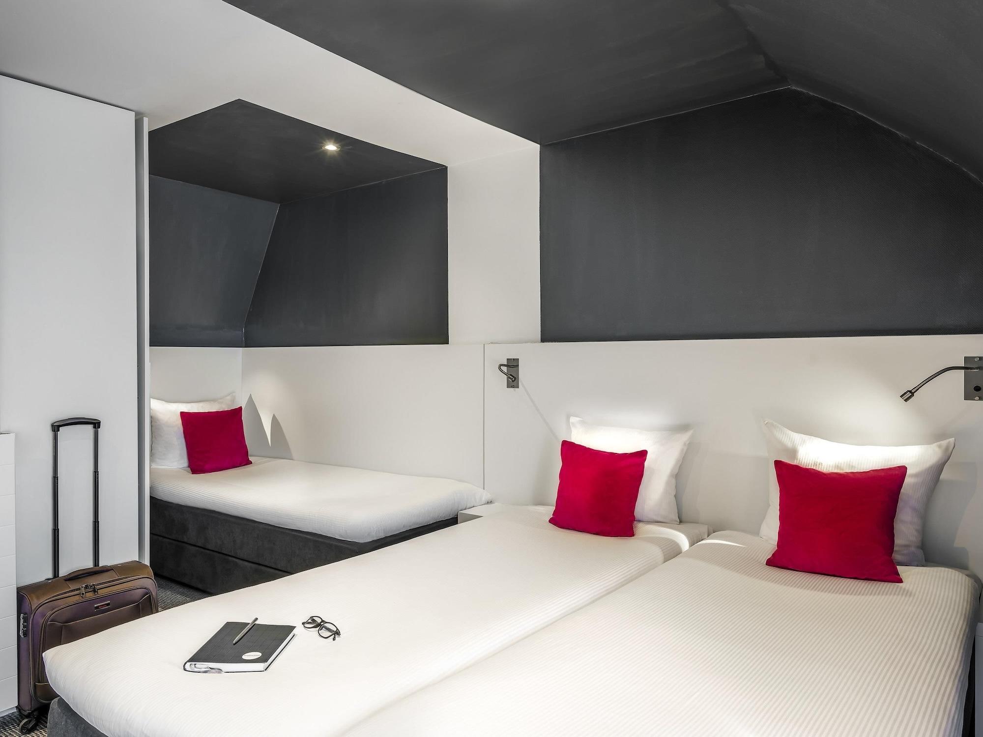 Family, Multiple Beds