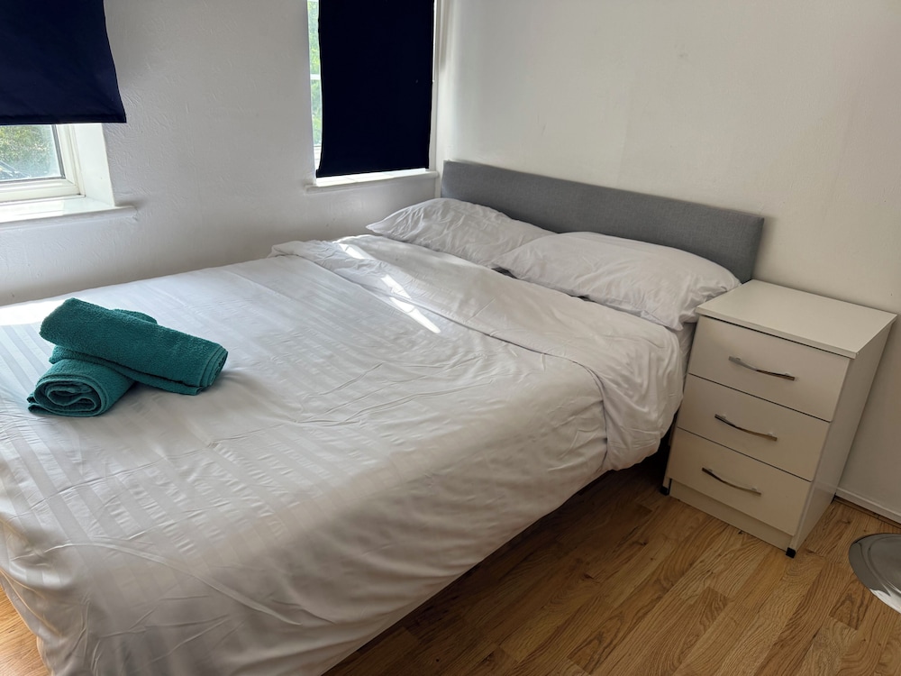 Rahal Hotel Hackney London 17/47
