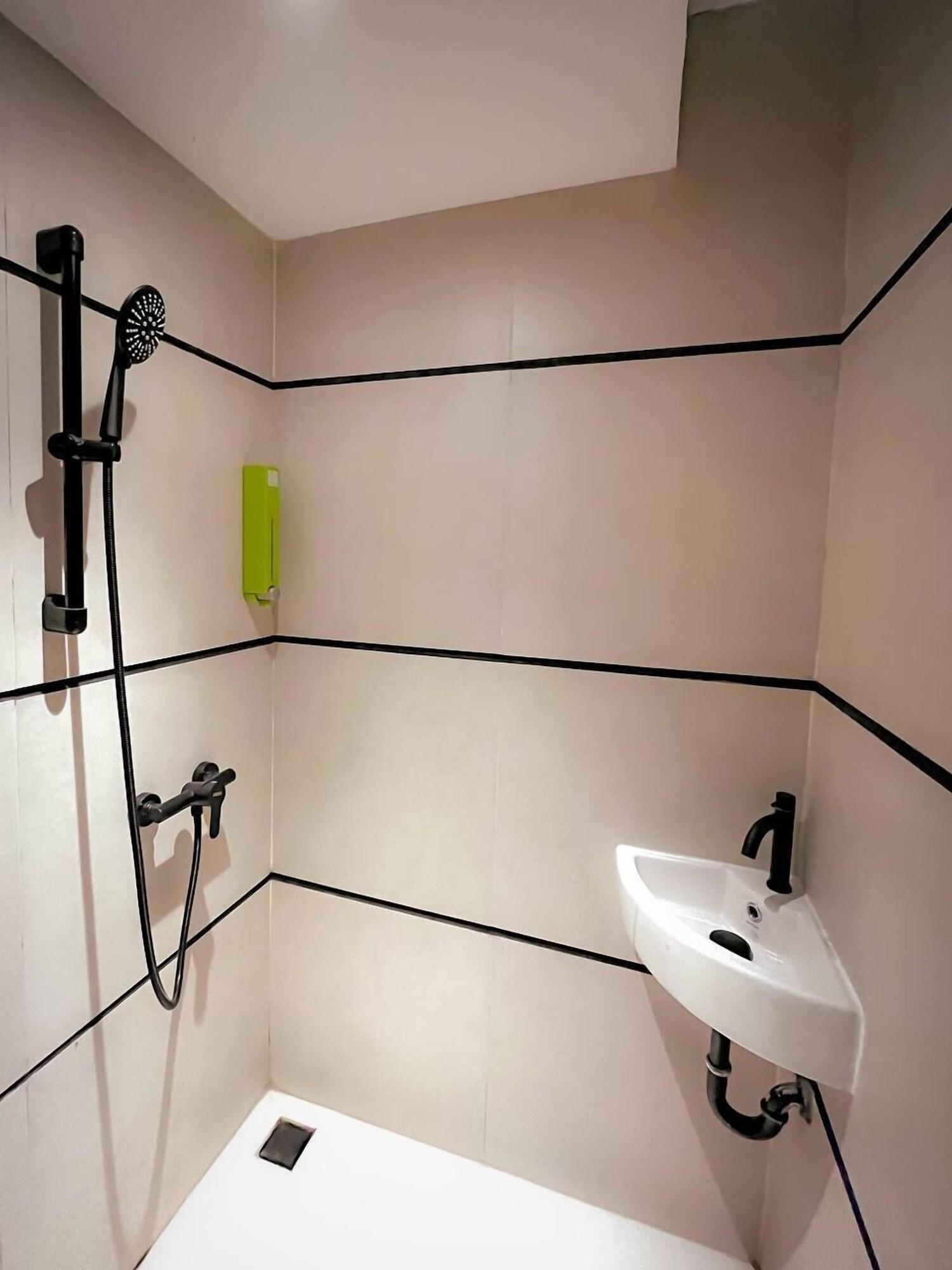 QUBE HOTEL by 98hospitality 47/50