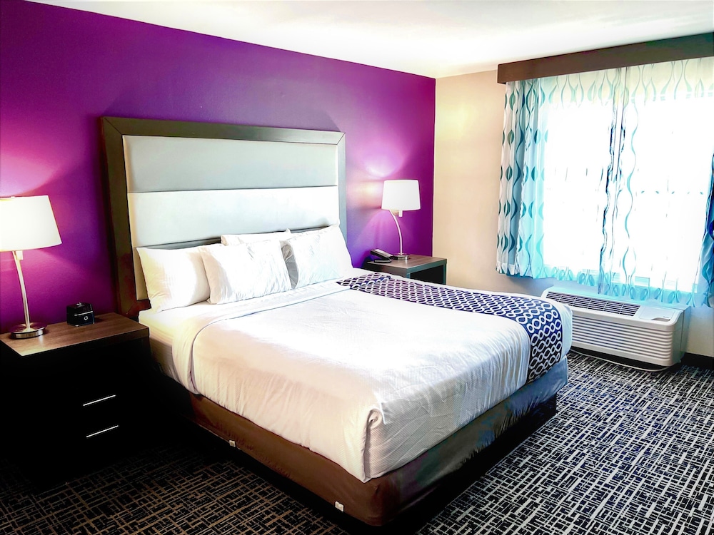 La Quinta Inn & Suites by Wyndham Pharr North McAllen 20/58