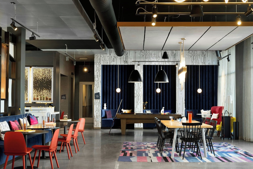 Aloft Henderson 20/24