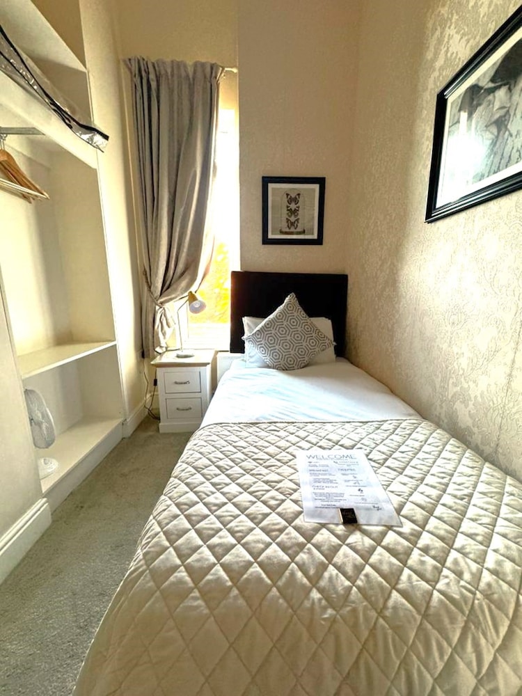 Morehampton Townhouse 33/58