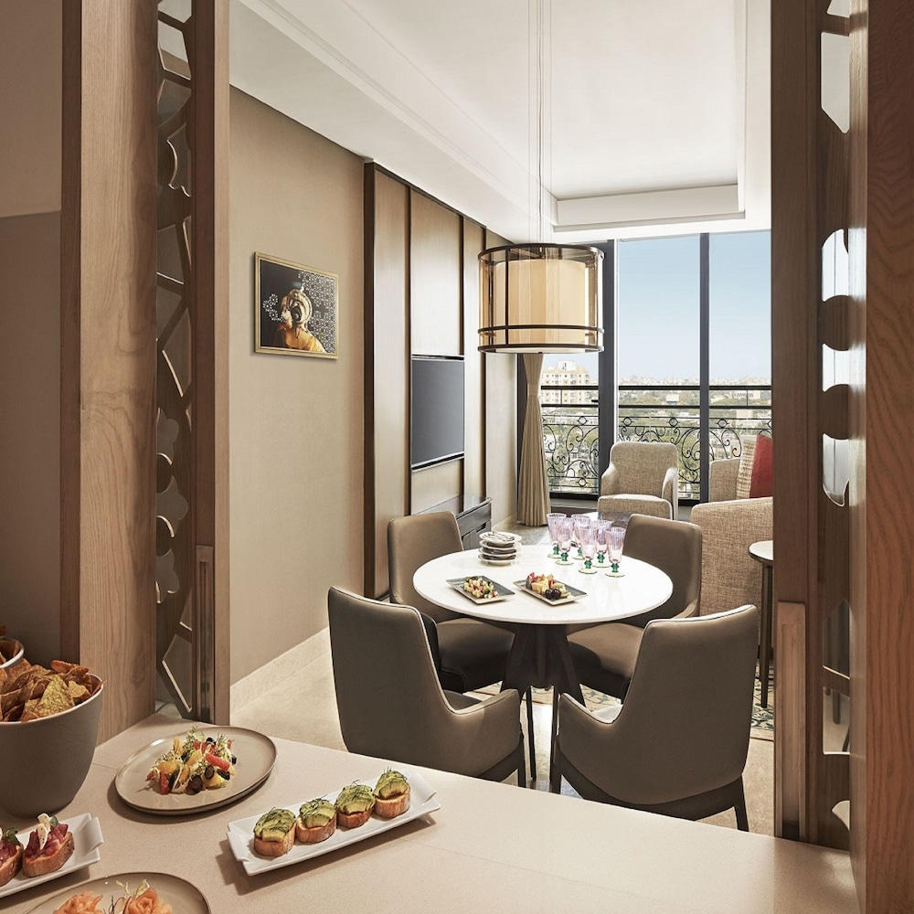 Taj Wellington Mews 42/55