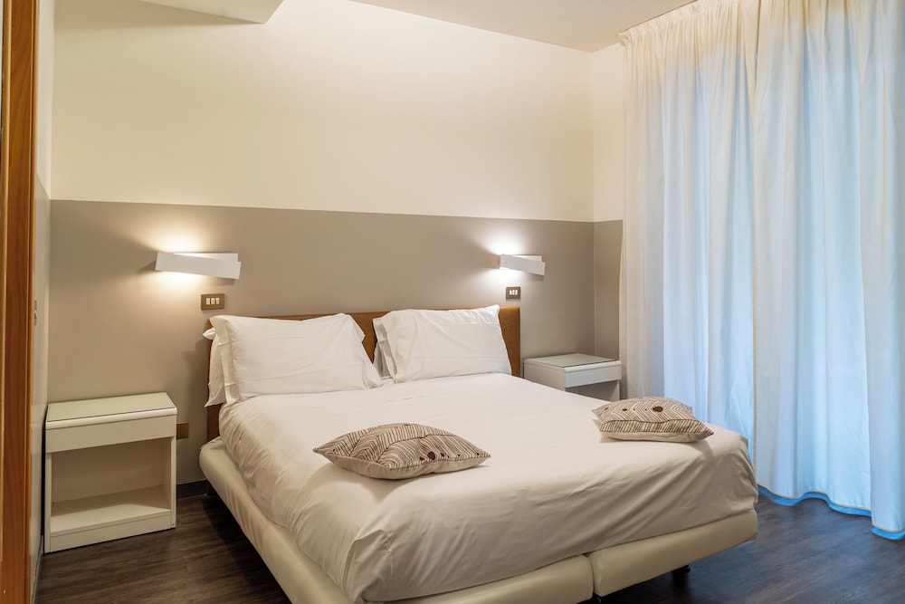 STANDARD, DOUBLE OR TWIN BED