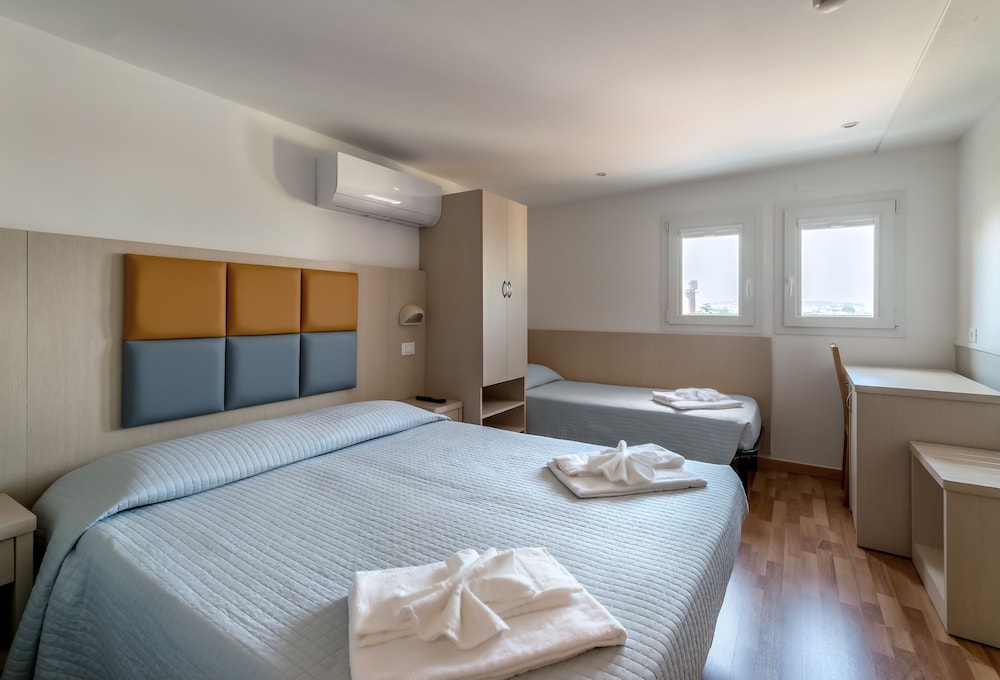 Hotel Stresa 27/66