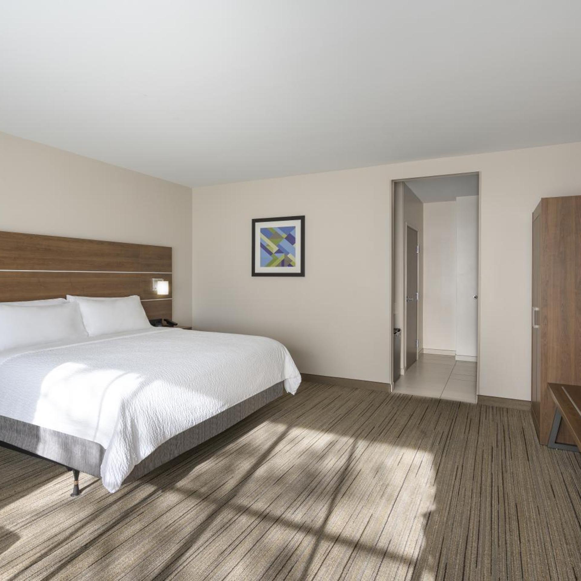 Xtra Space, Standard, King Bed