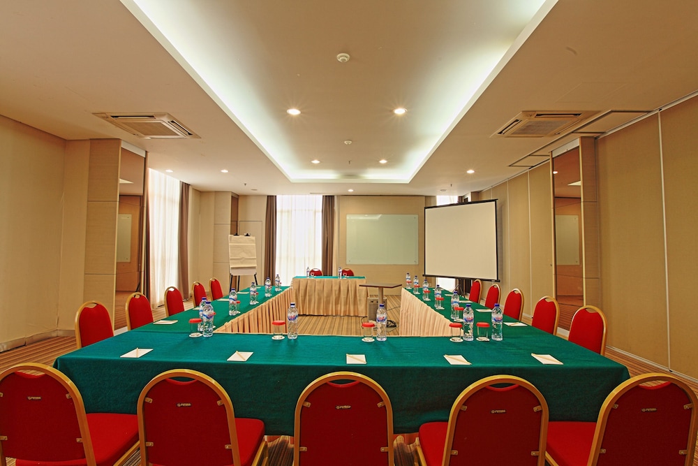 Metland Hotel Bekasi (Hotel @HOM Premiere Tambun) 44/51
