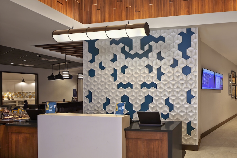 Hyatt Place Warwick/Providence Airport 8/58