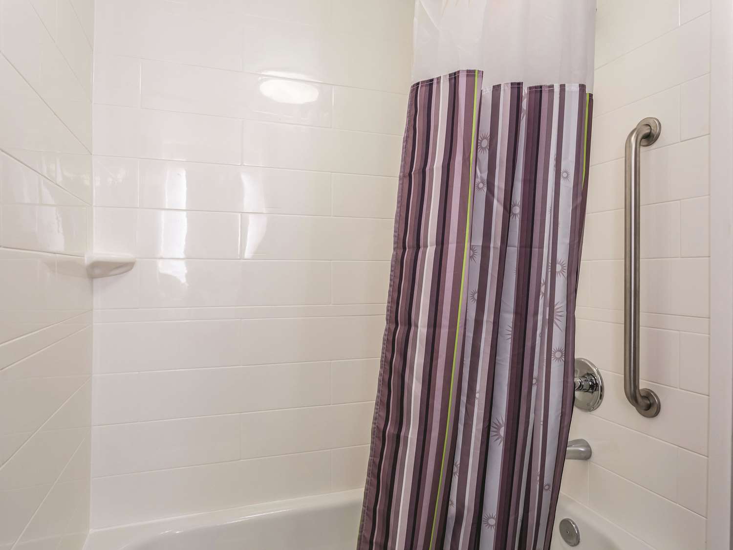 La Quinta Inn & Suites by Wyndham Columbia / Fort Meade 7/27