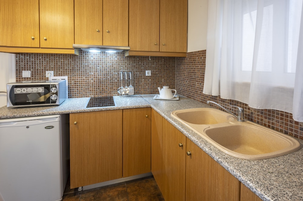 Peridis Family Resort 65/75