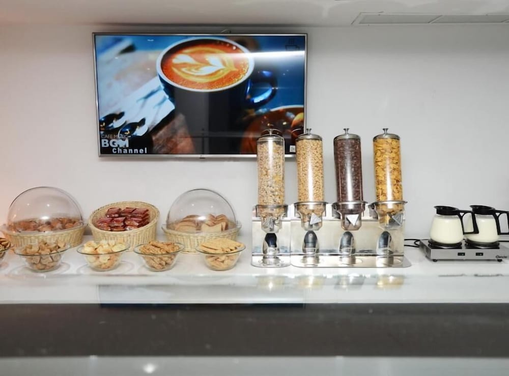 Breeze Boutique Hotel 30/34
