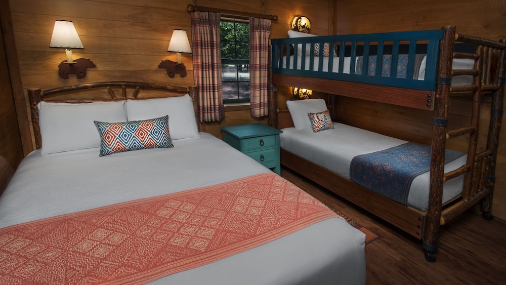 The Cabins at Disney's Fort Wilderness Resort - A Disney Vacation Club Resort 11/43