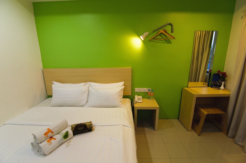 Standard, T Hotel Kuala Perlis 4/10