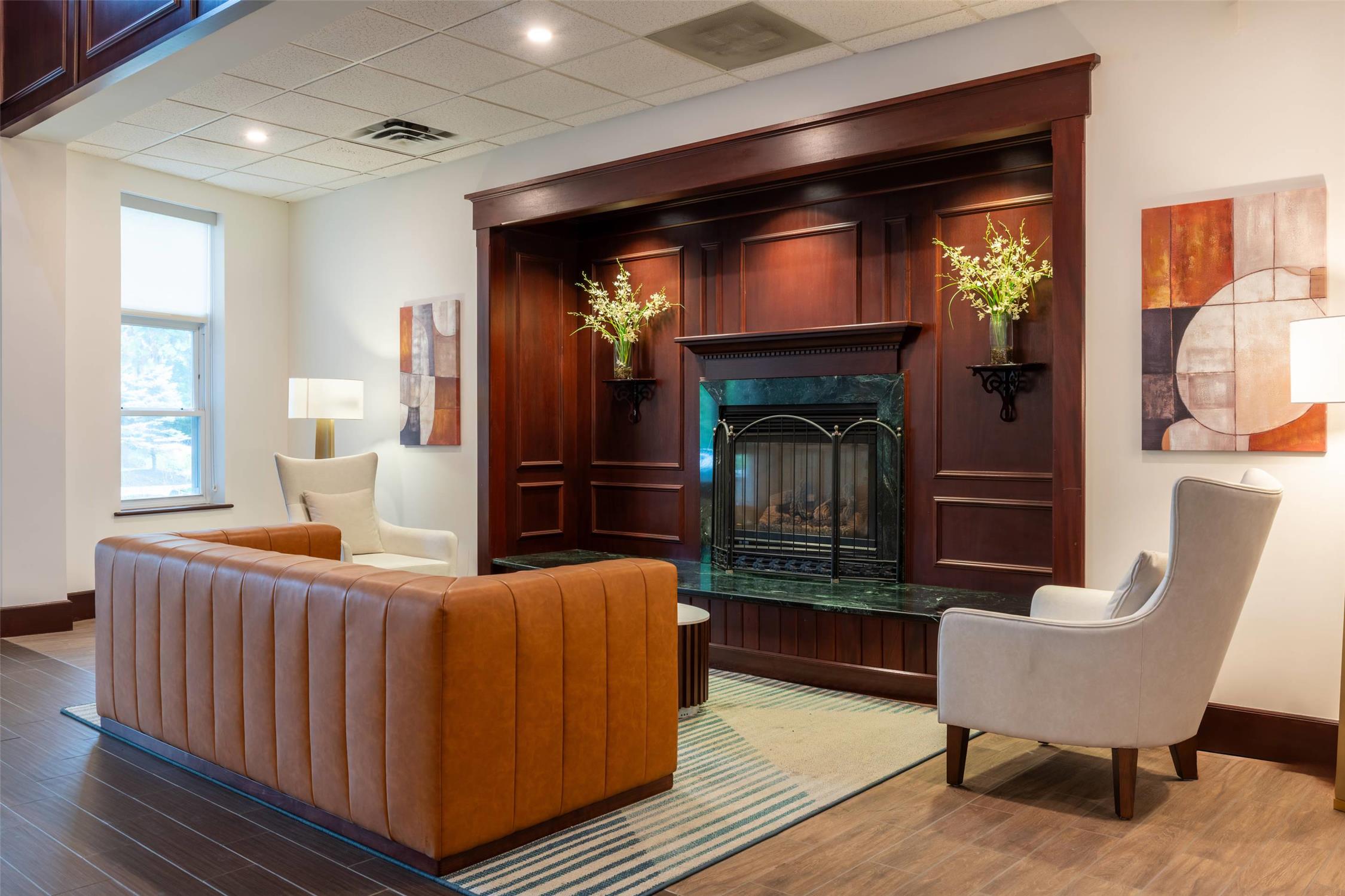 Comfort Inn and Suites Near Burke Mountain Saint Johnsbury, VT 18/32