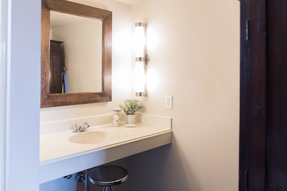 Vineyard Court Designer Suites Hotel 20/56
