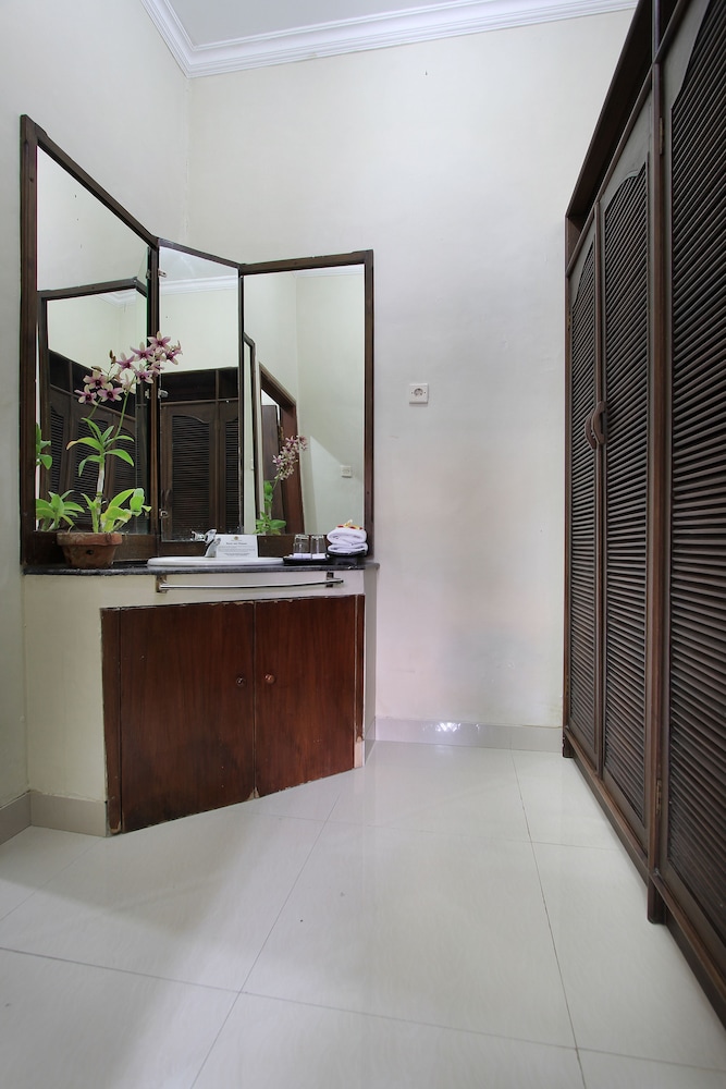 The Taman Ayu 10/50