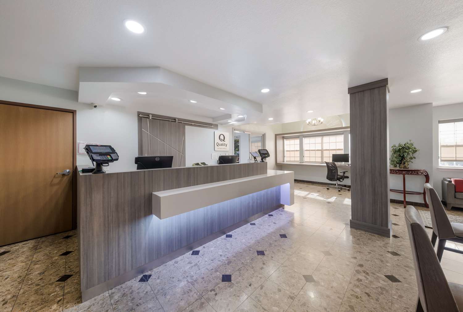 Quality Inn & Suites North Mesquite I-30 6/36
