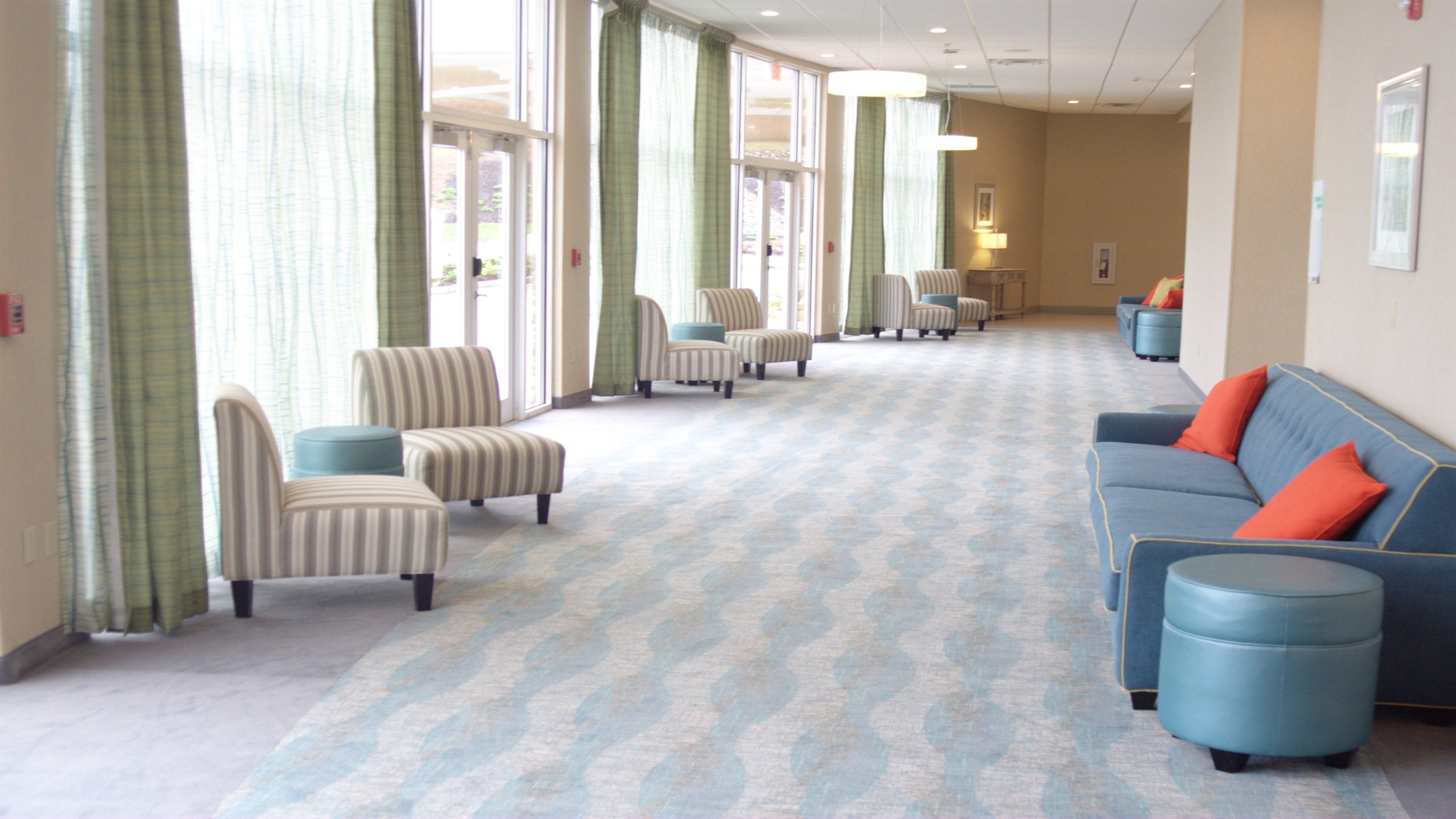 HOLIDAY INN GUIN 36/65