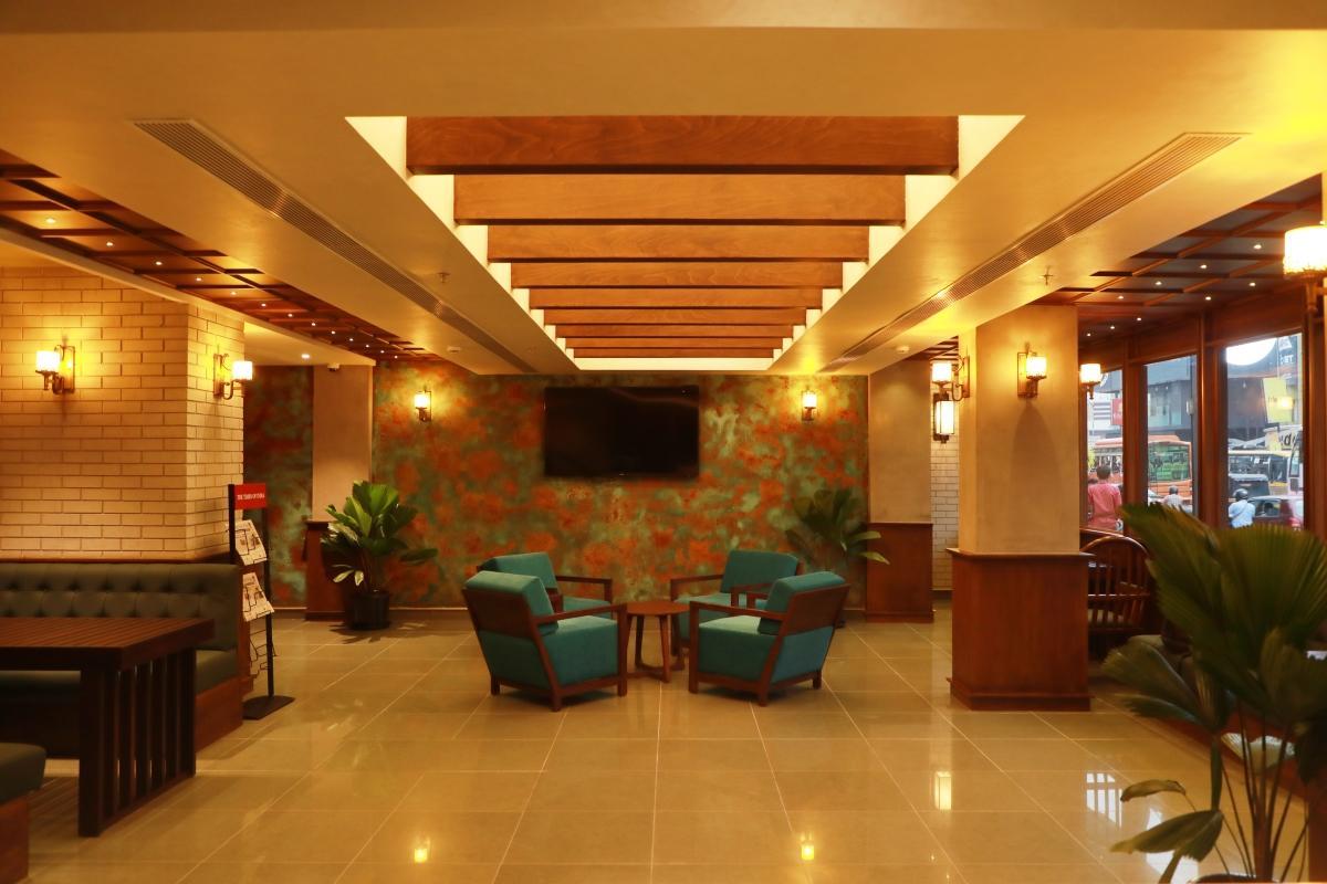 Yash International Calicut 18/29