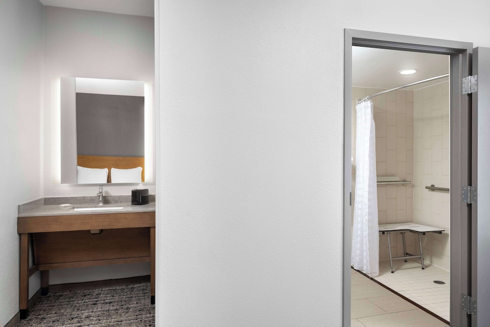 Hyatt Place Dallas North By the Galleria 52/53