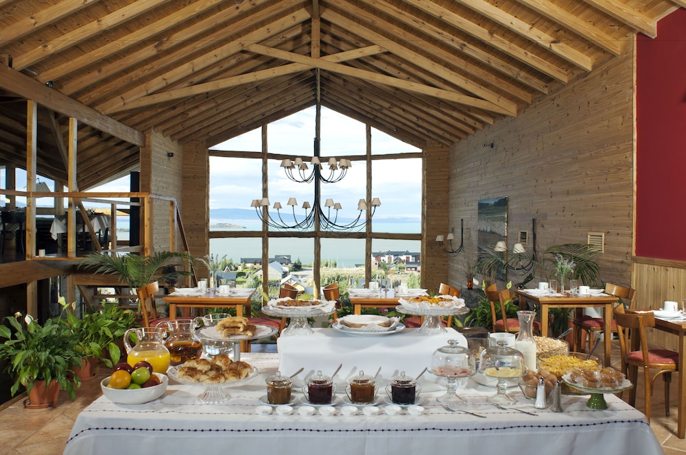 Blanca Patagonia Boutique Inn and Cabins 54/66