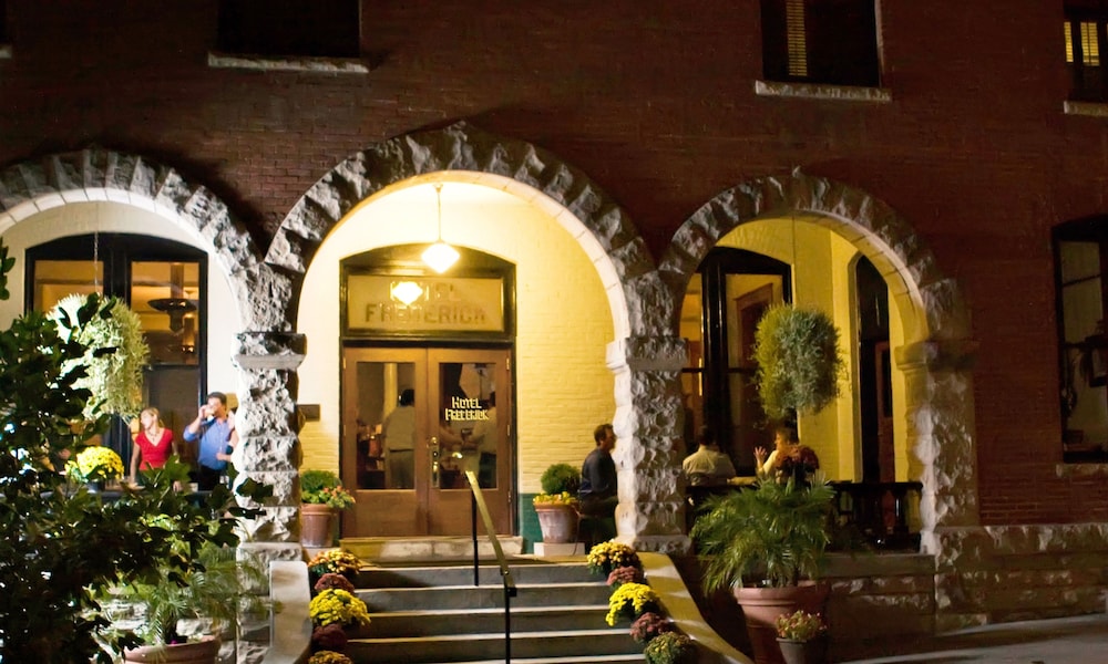 Hotel Frederick 2/50
