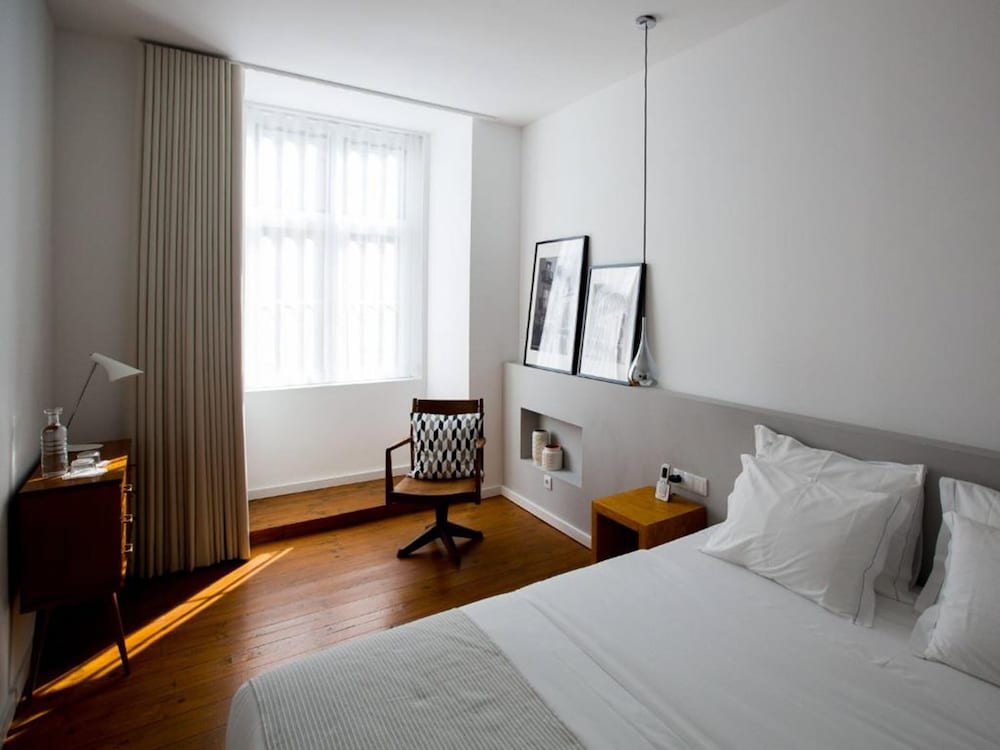 The 8 Downtown Suites 12/67