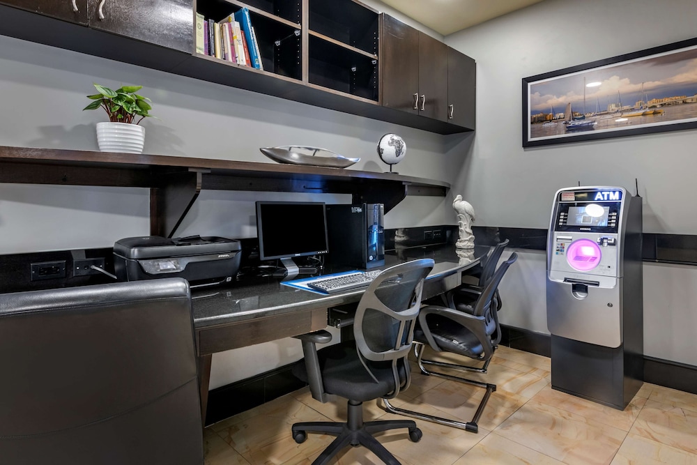 Best Western Plus Bradenton Gateway Hotel 27/29