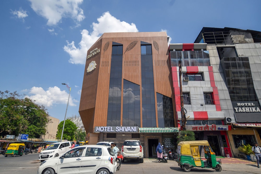 Treebo Shivani 37/46