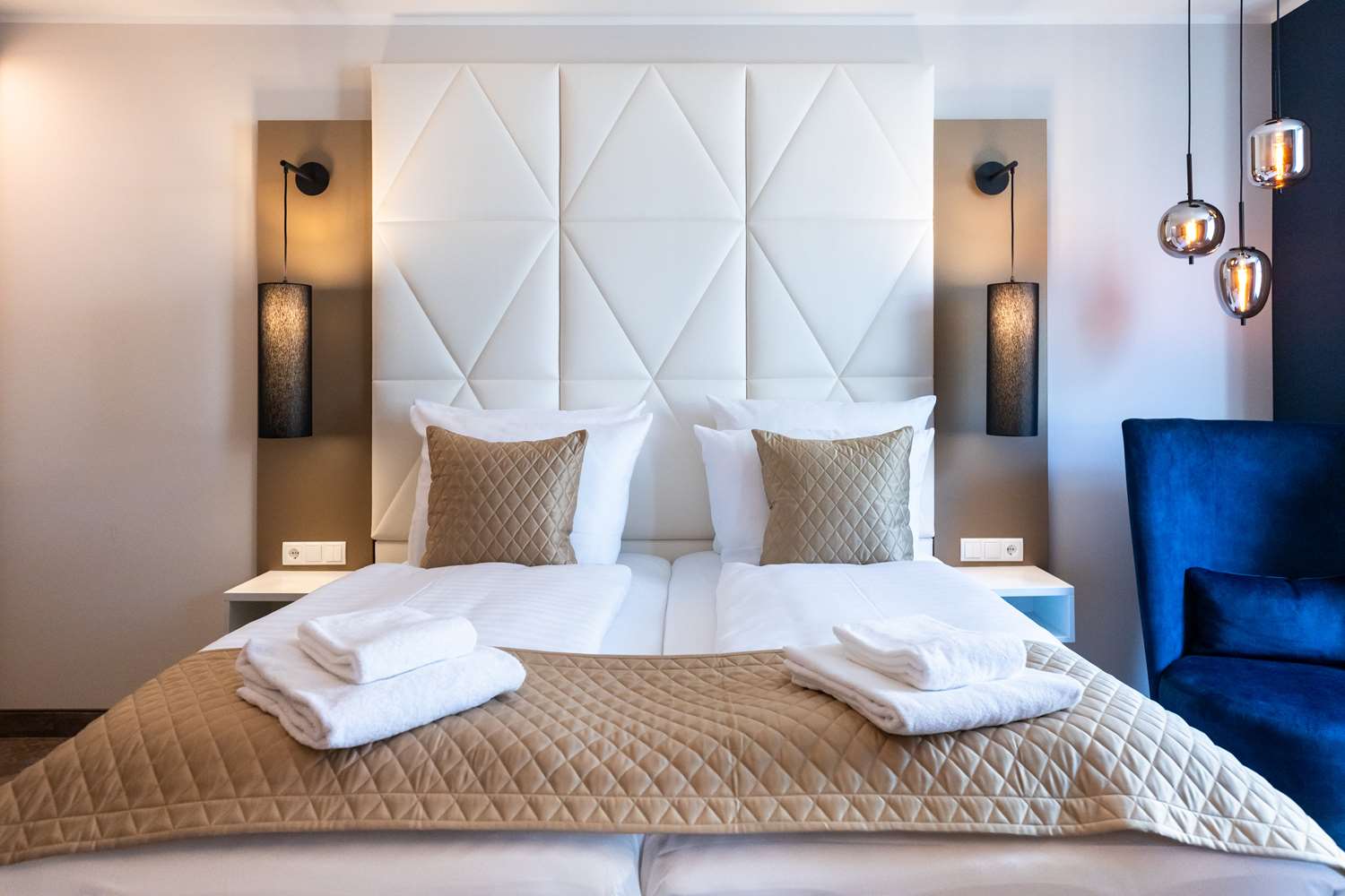 غرفة بسرير فردي بإطلالة على المدينة، Best Western Premier Royal Blue - Adult Only 2/3