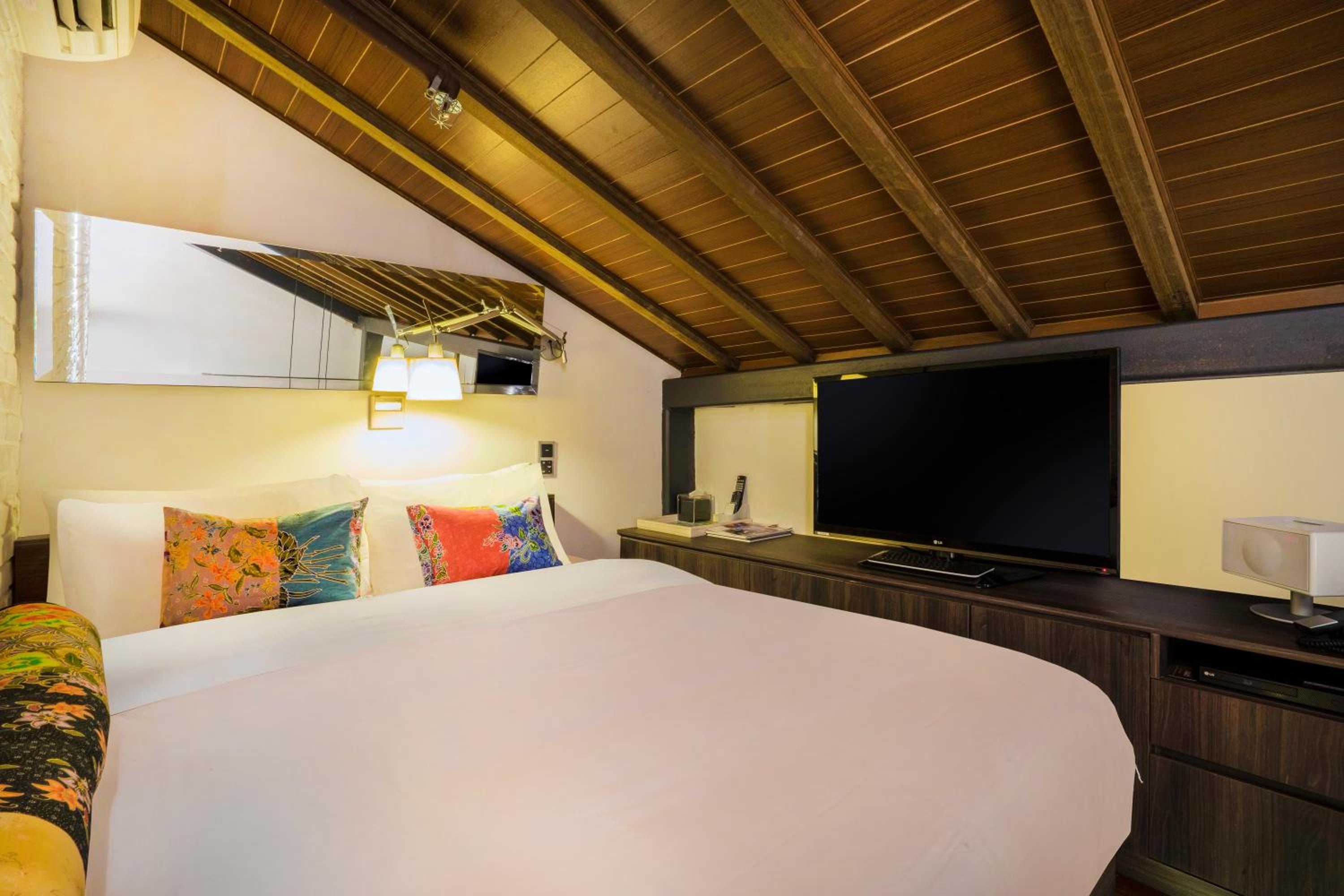 Loft, Suite