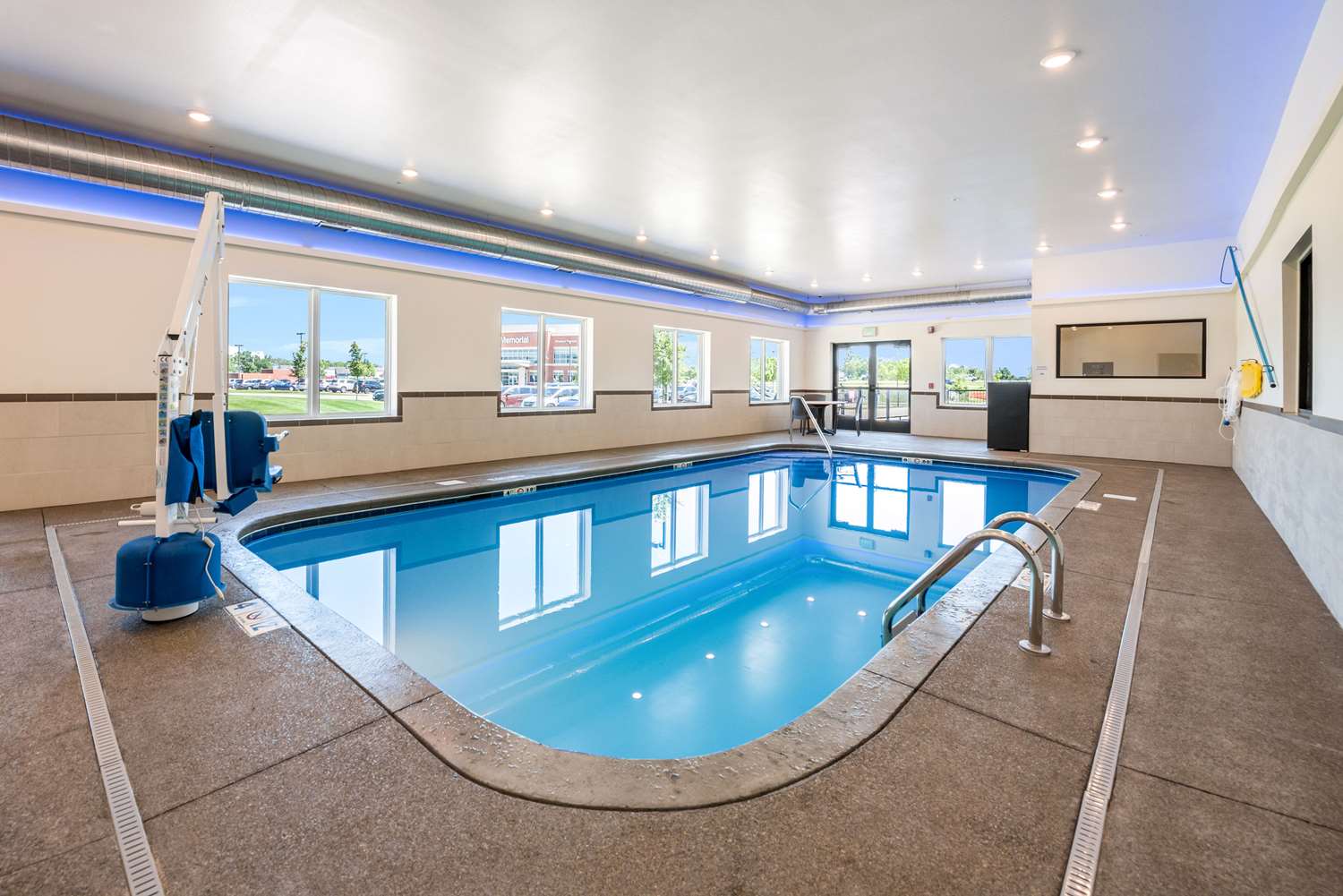 Comfort Suites Marysville Columbus Northwest 9/24